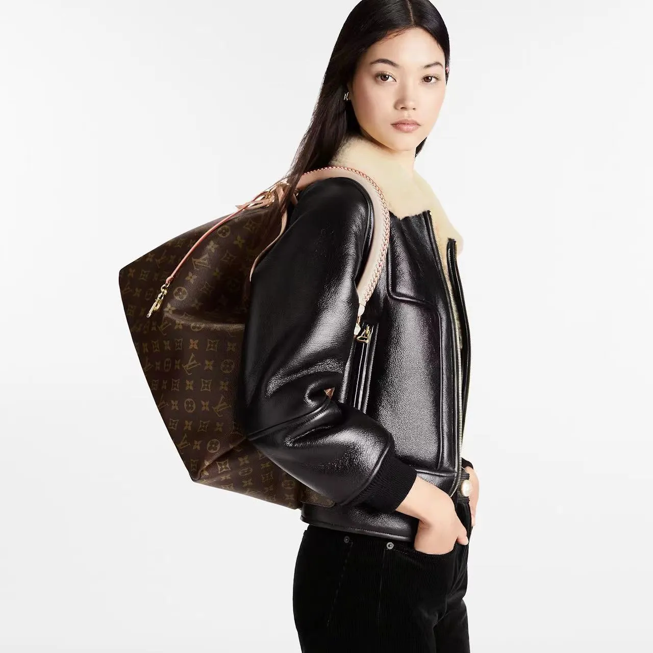 LV Artsy MM M44869
