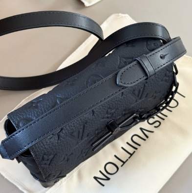 LV M81746 Steamer Wearable Wallet