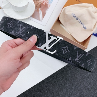 LV Initiales 40mm Reversible Belt M0566U