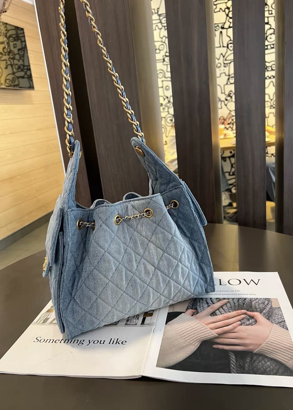 CHANEL 25 Small Handbag-Washed Denim