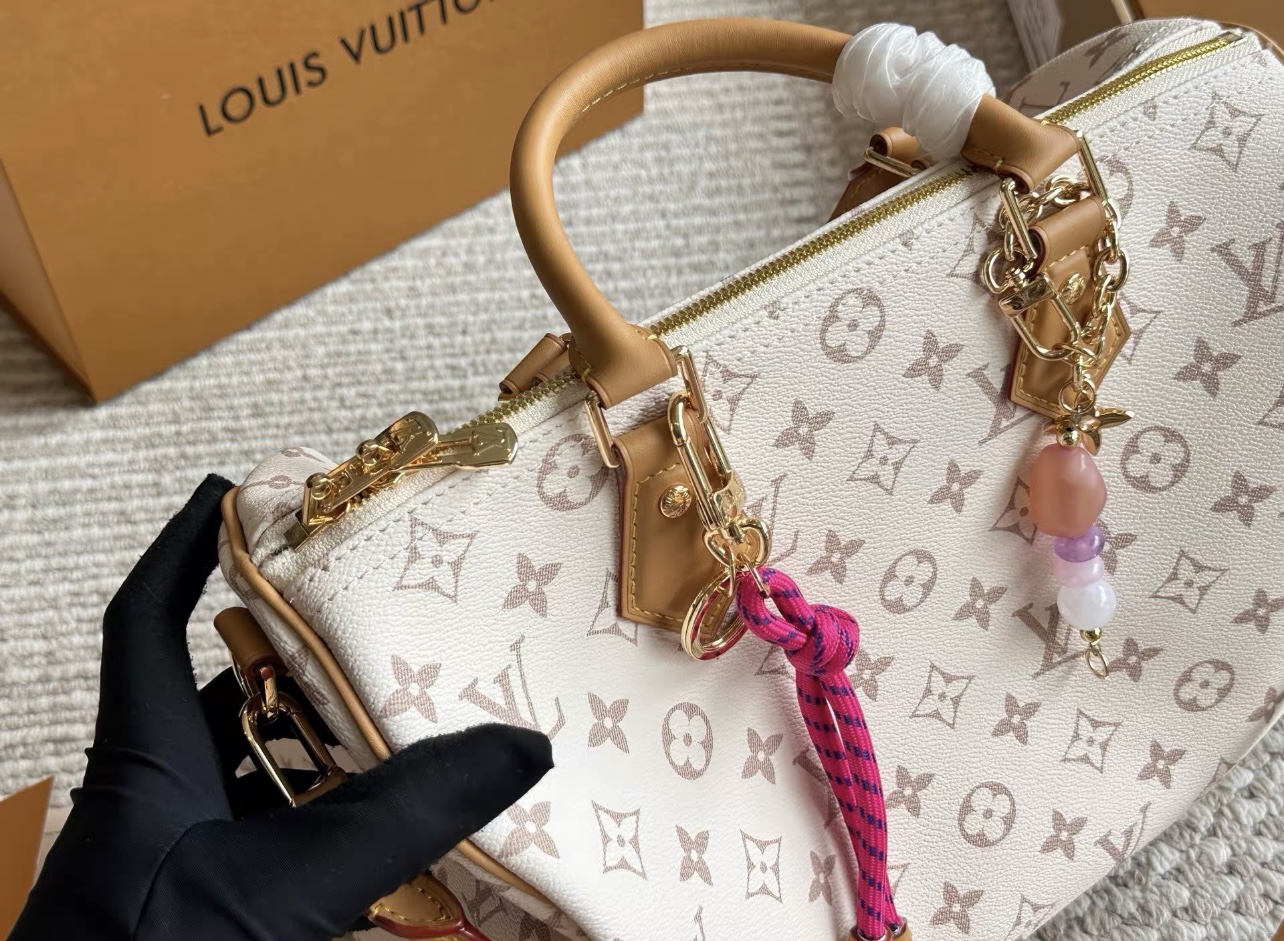 LV Speedy Soft 30 Lucky M15108