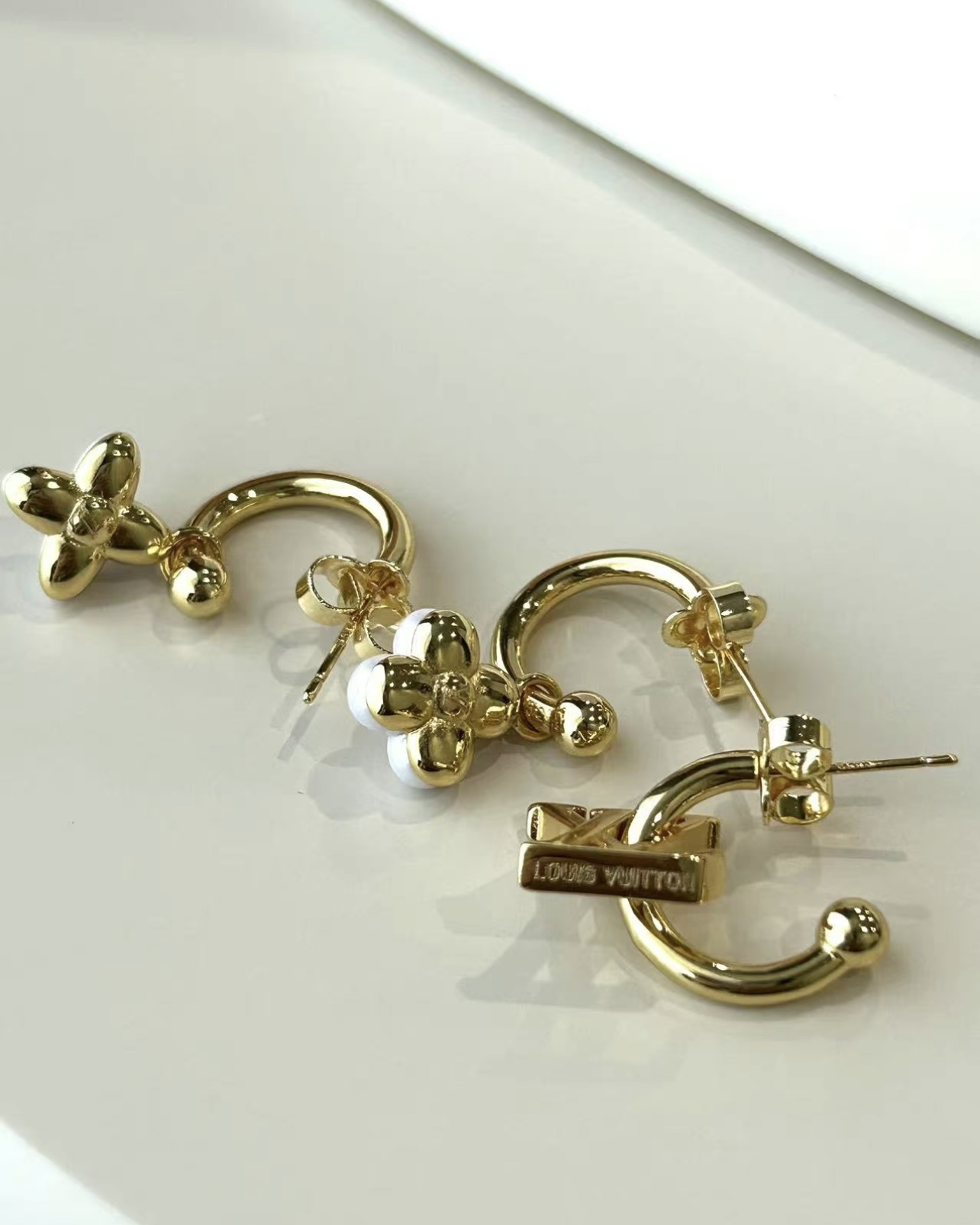 LV Floragram Earrings M01025