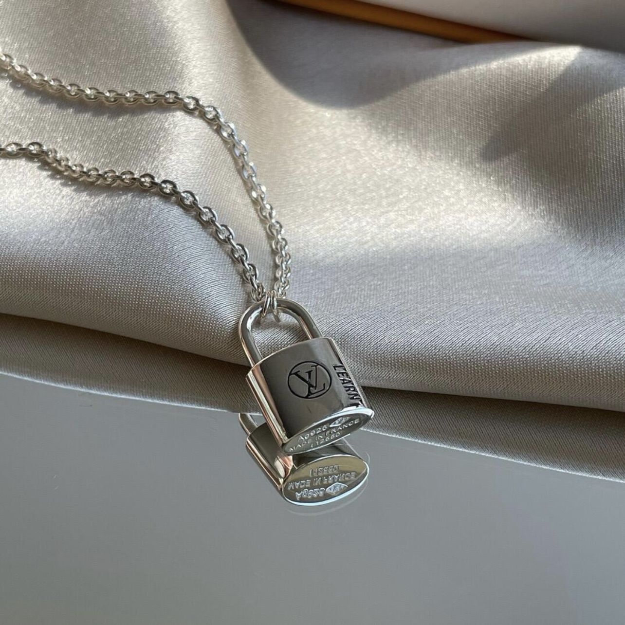 LV Silver Lockit Pendant, Sterling Silver Black Laquered Q03273