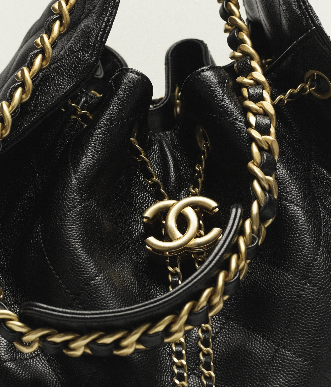 CHANEL 25 Medium Handbag Black