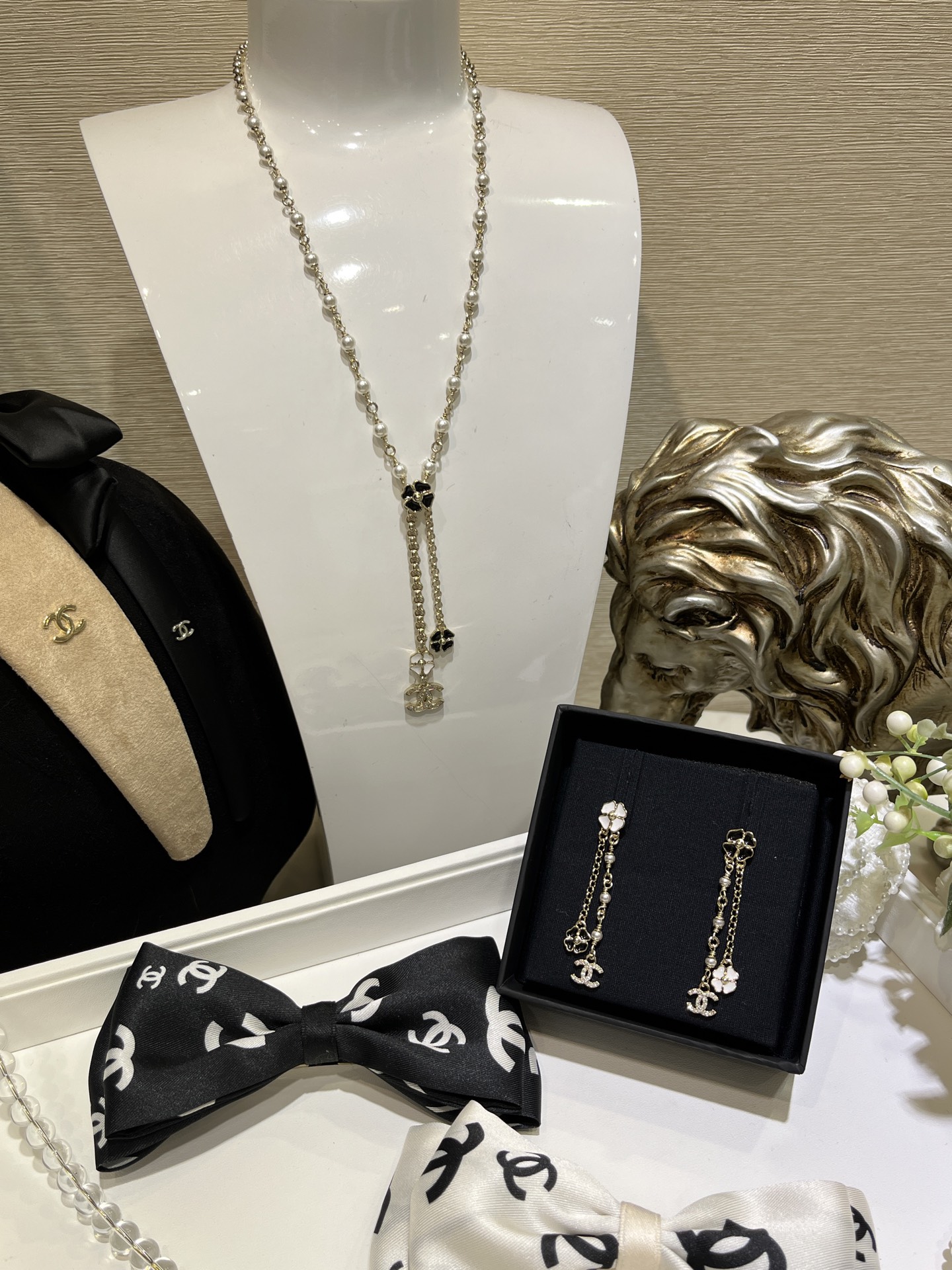 CHANEL 25P New Black & White Enamel Mini Clover & Camellia Double C Drop Earrings