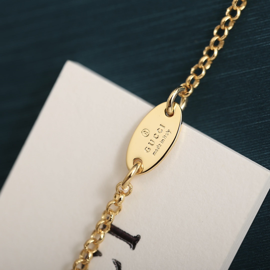 Gucci Blondie Necklace Collection