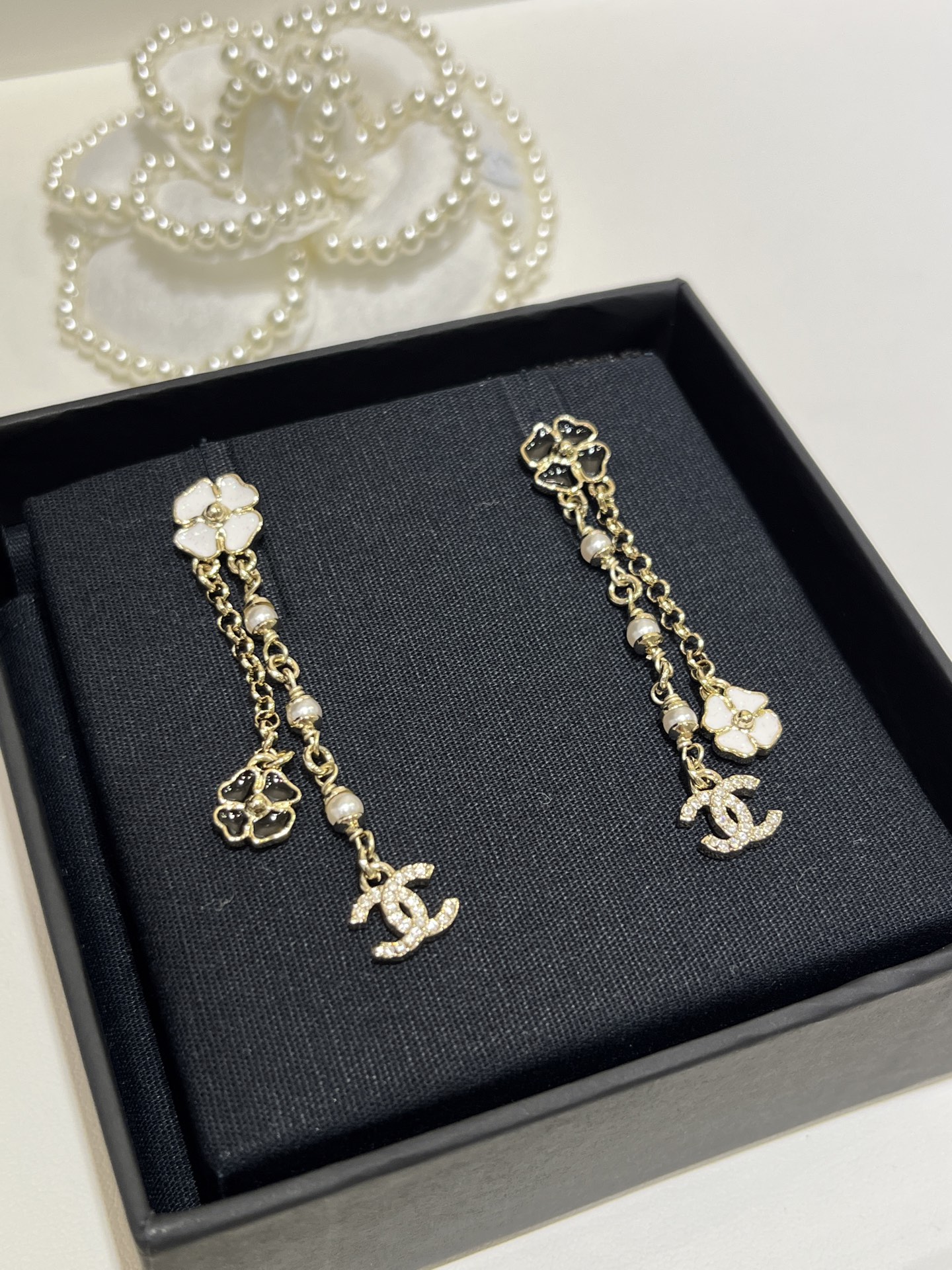 CHANEL 25P New Black & White Enamel Mini Clover & Camellia Double C Drop Earrings
