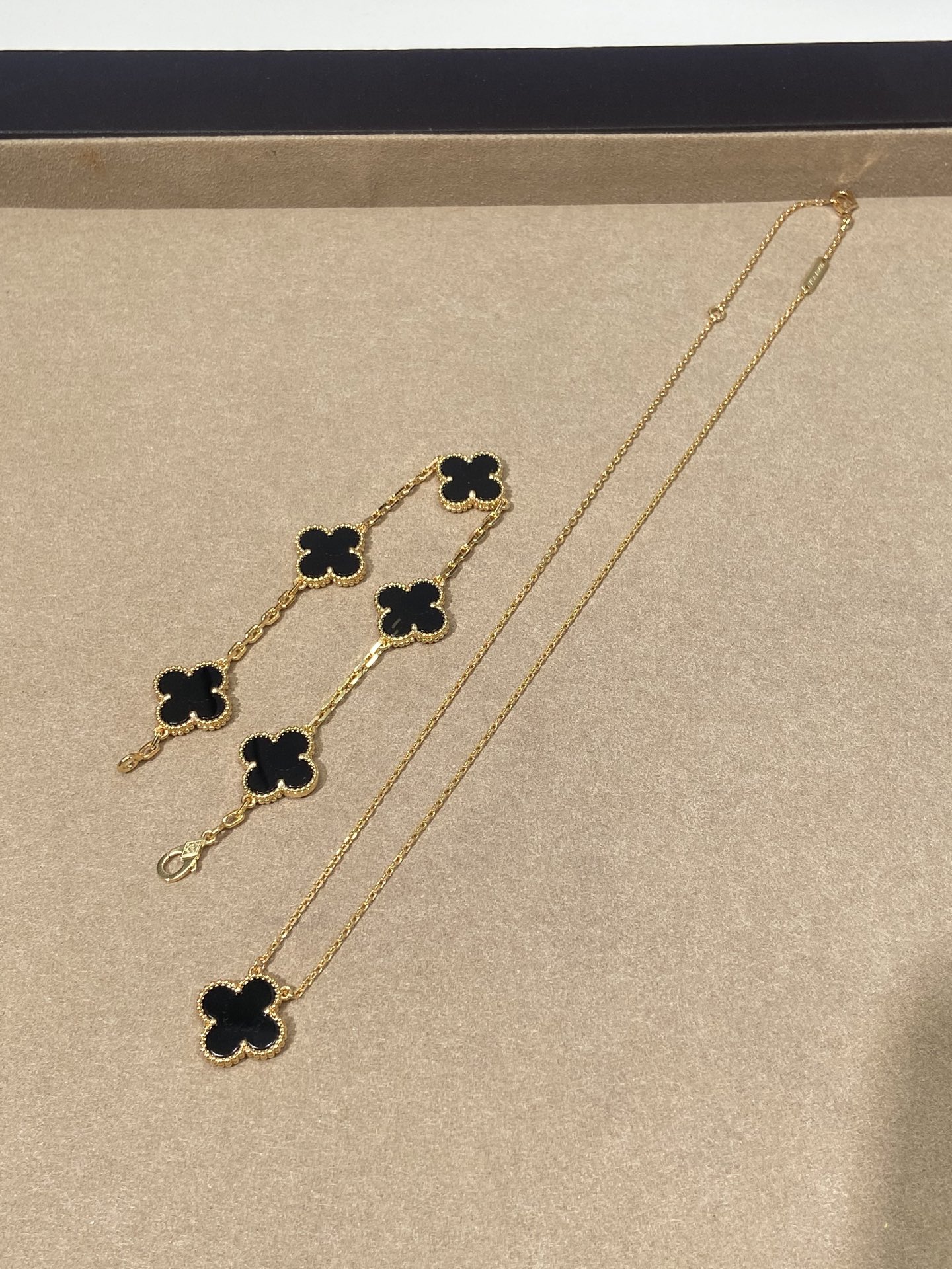 Van Cleef & Arpels Vintage Alhambra Onyx Gold Bracelet & Onyx 18K Gold Four-Leaf Clover Pendant Set