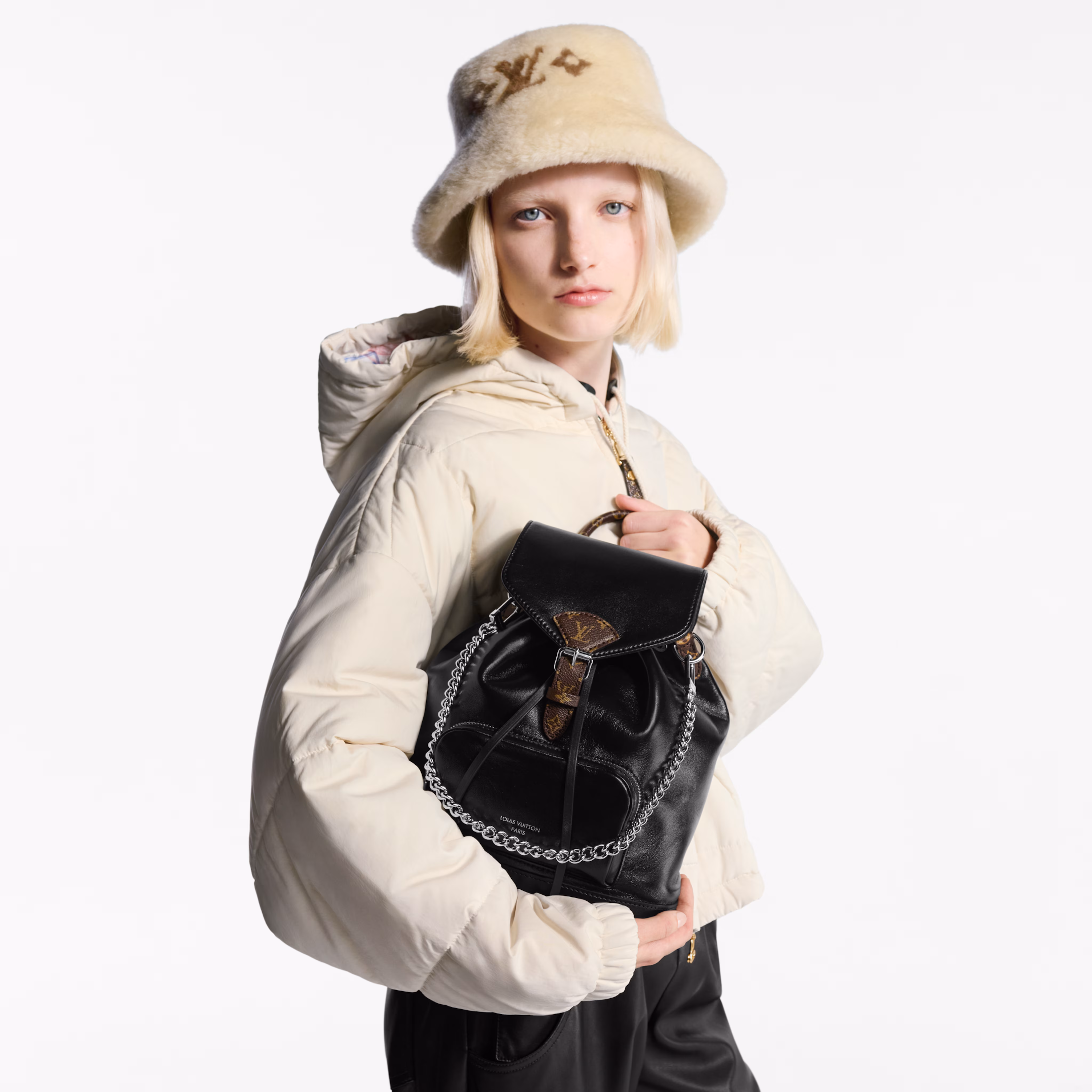 LV Montsouris Vibe PM M12587