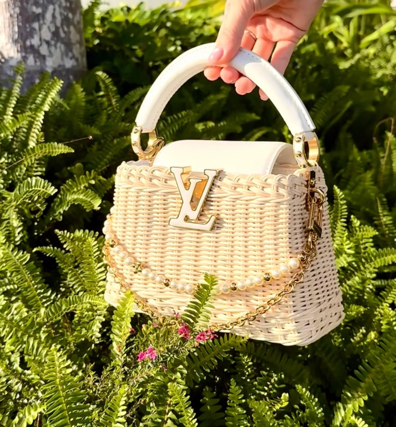 LV Pearl River Bag Charm M02608
