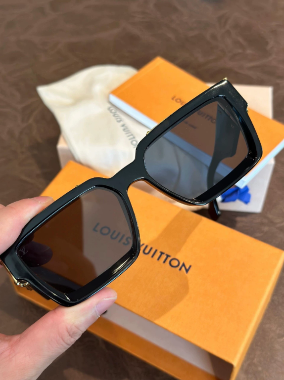 LV Z1165E 1.1 Millionaires Sunglasses