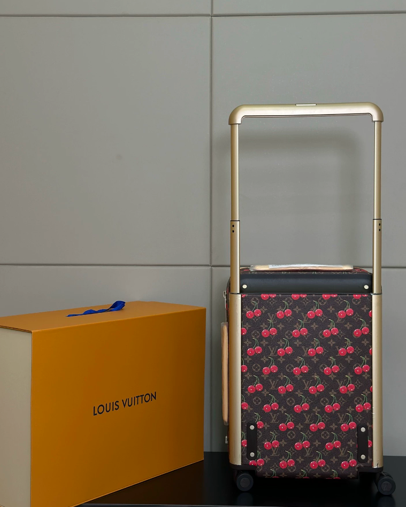 LV x TM Horizon 55 M13789