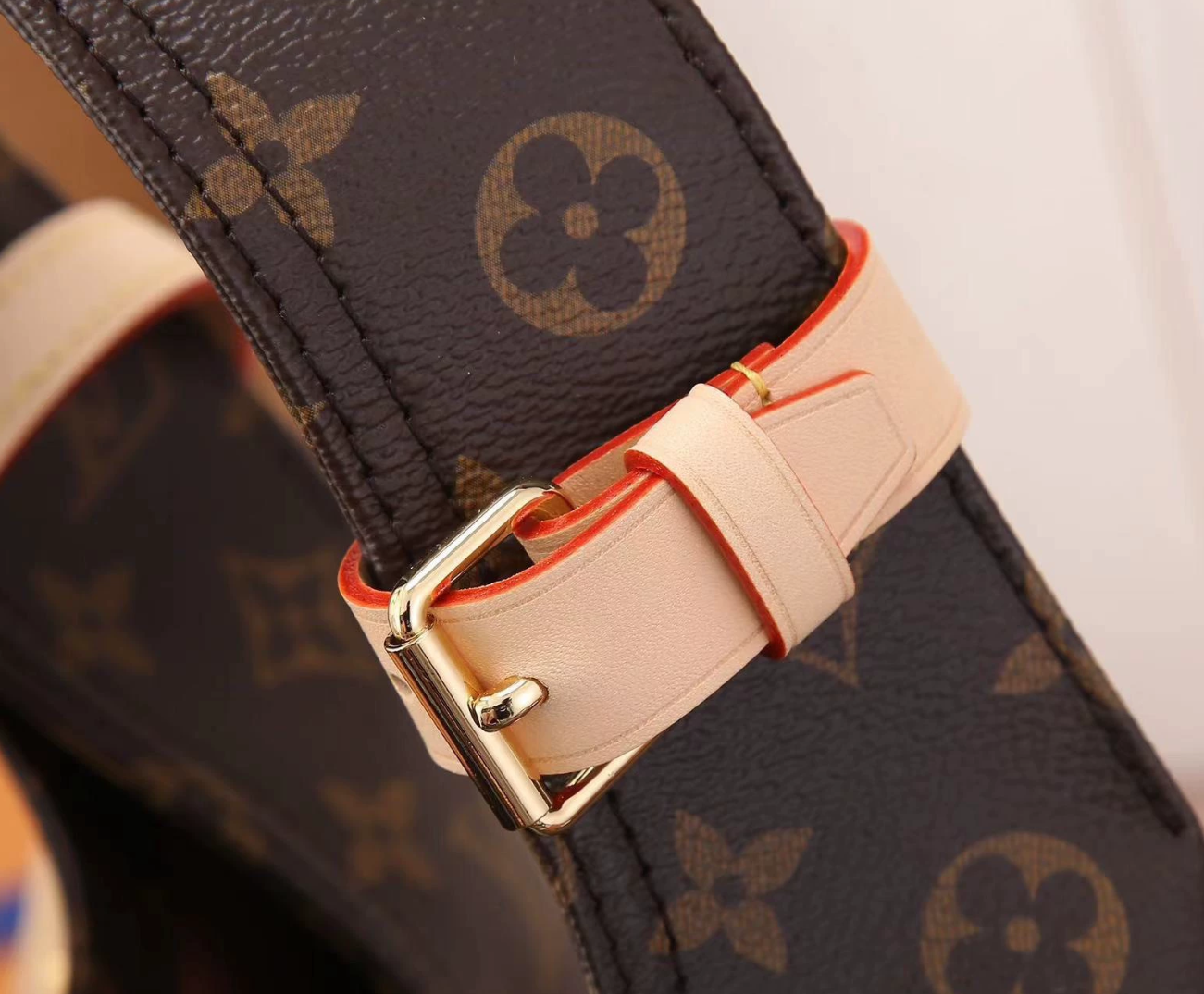 LV Atlantis M46817 GM