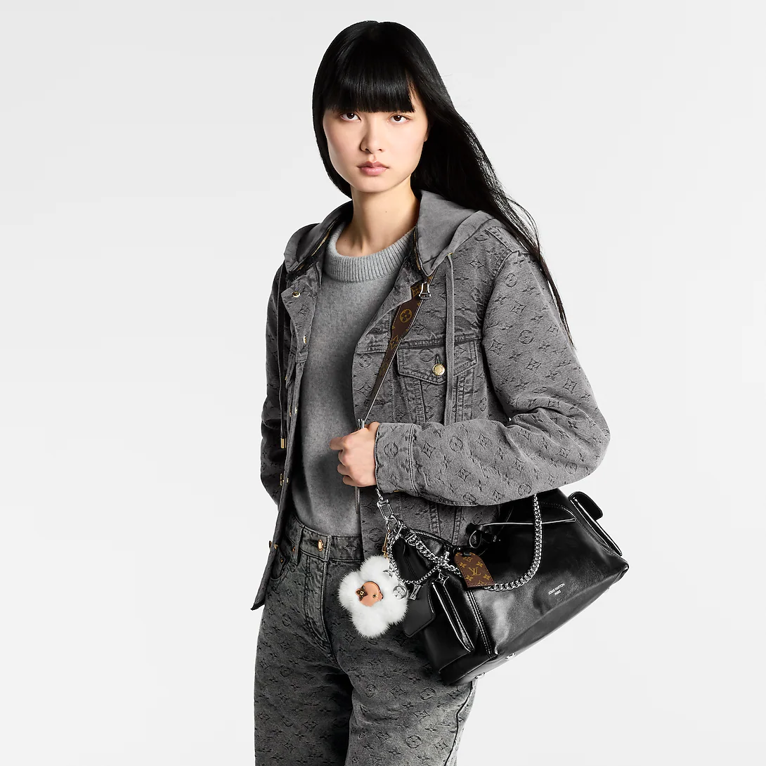 LV Vivienne Fur Key Holder M02300