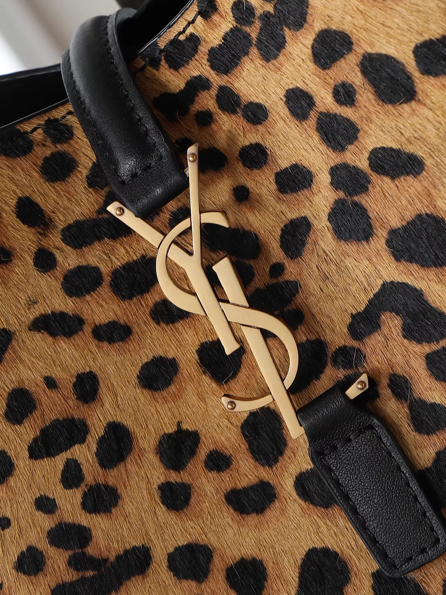 YSL LE 5 À 7 supple small in pony hair leather