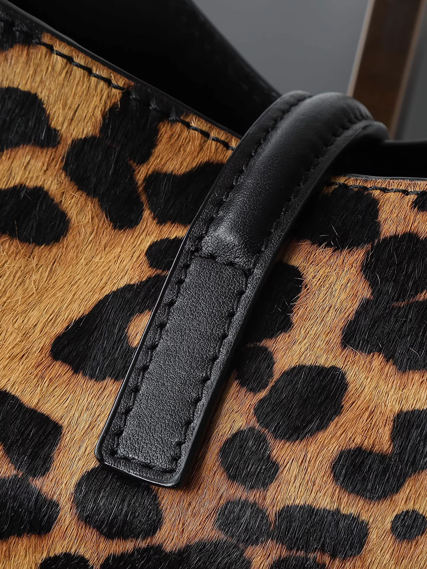 YSL LE 5 À 7 supple small in pony hair leather