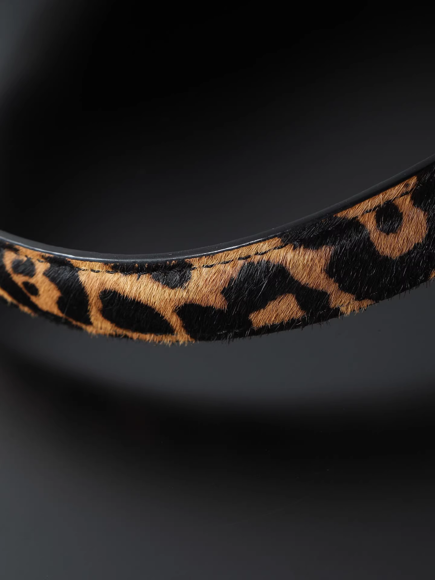 YSL LE 5 À 7 supple small in pony hair leather