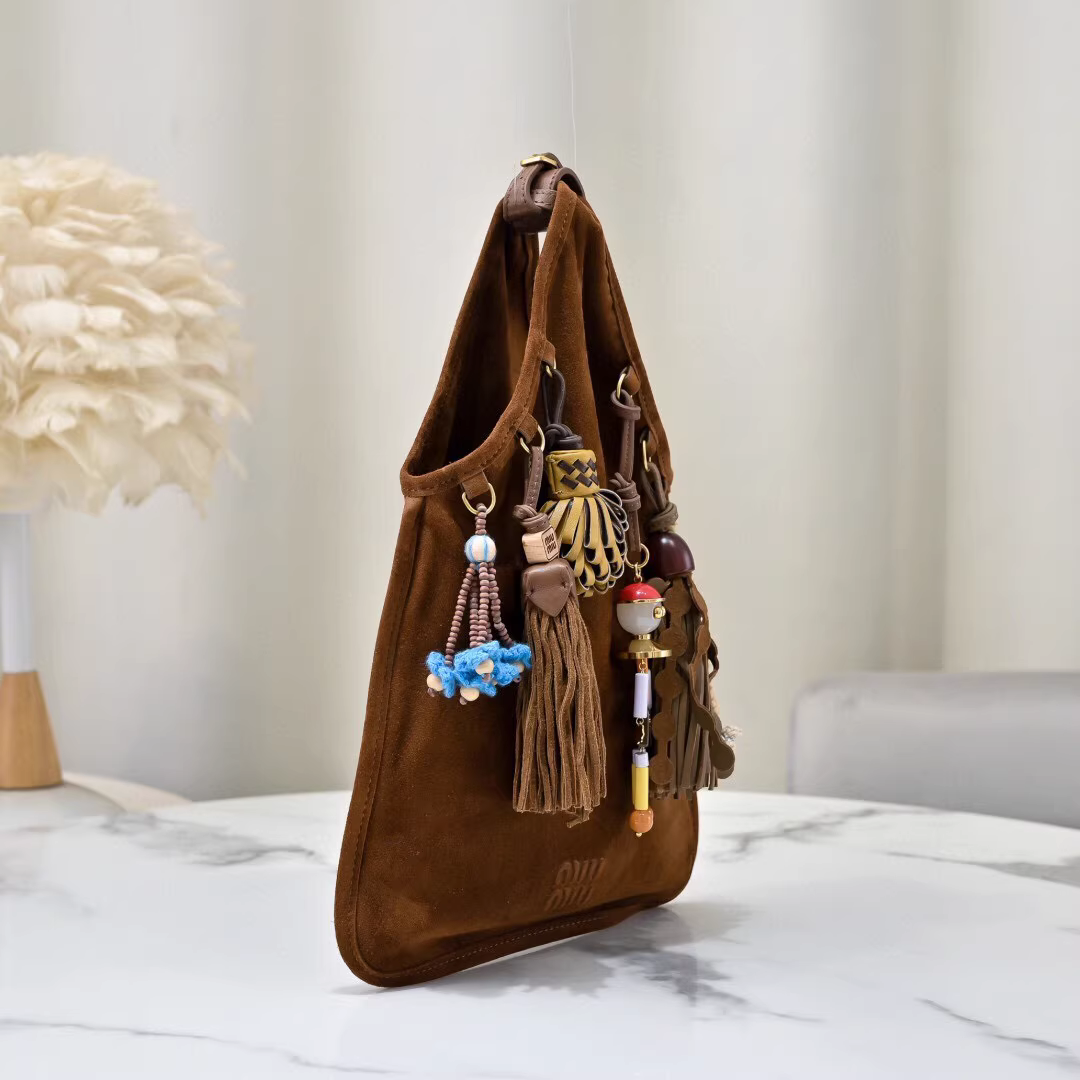 MiuMiu Suede bag with trick-Oak