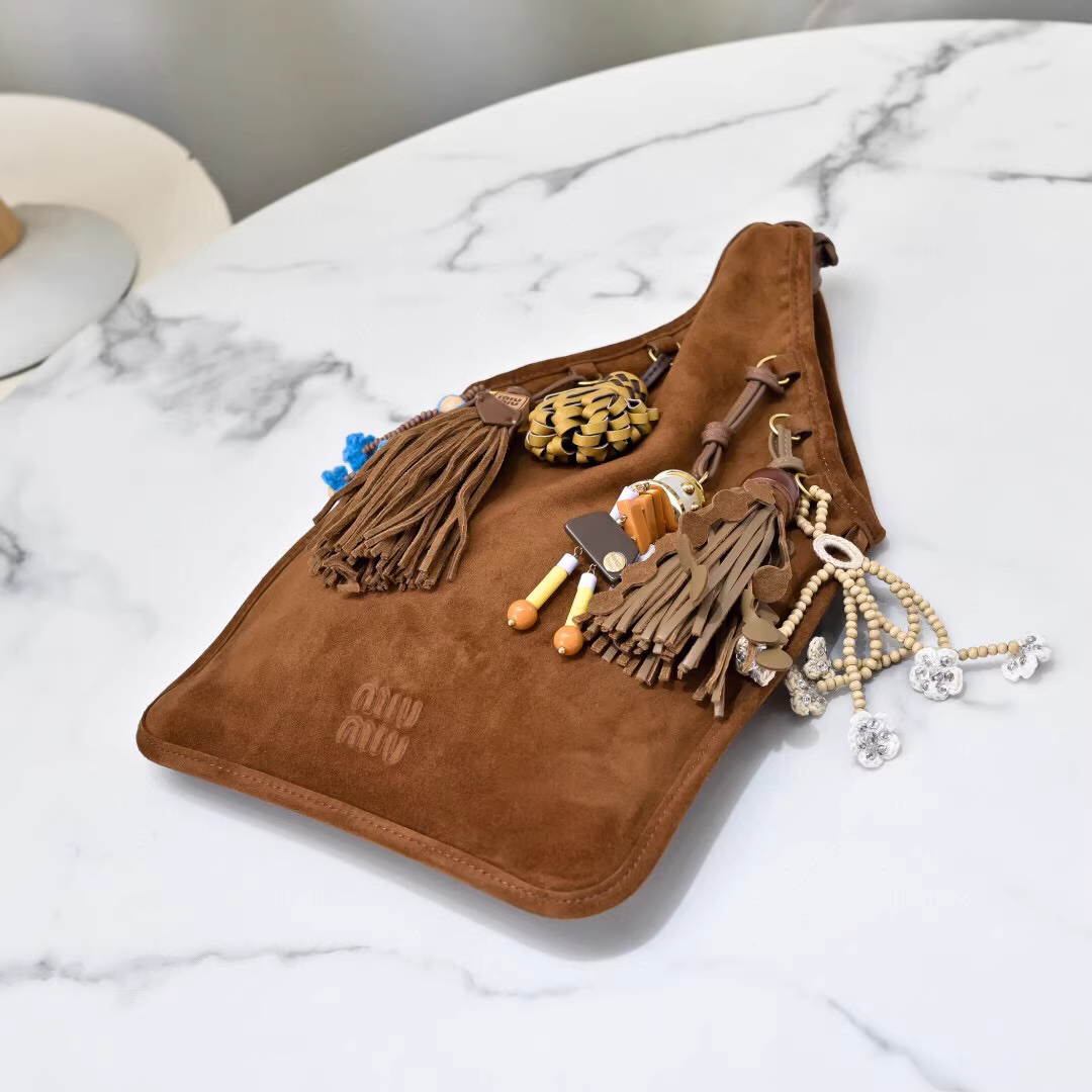 MiuMiu Suede bag with trick-Oak