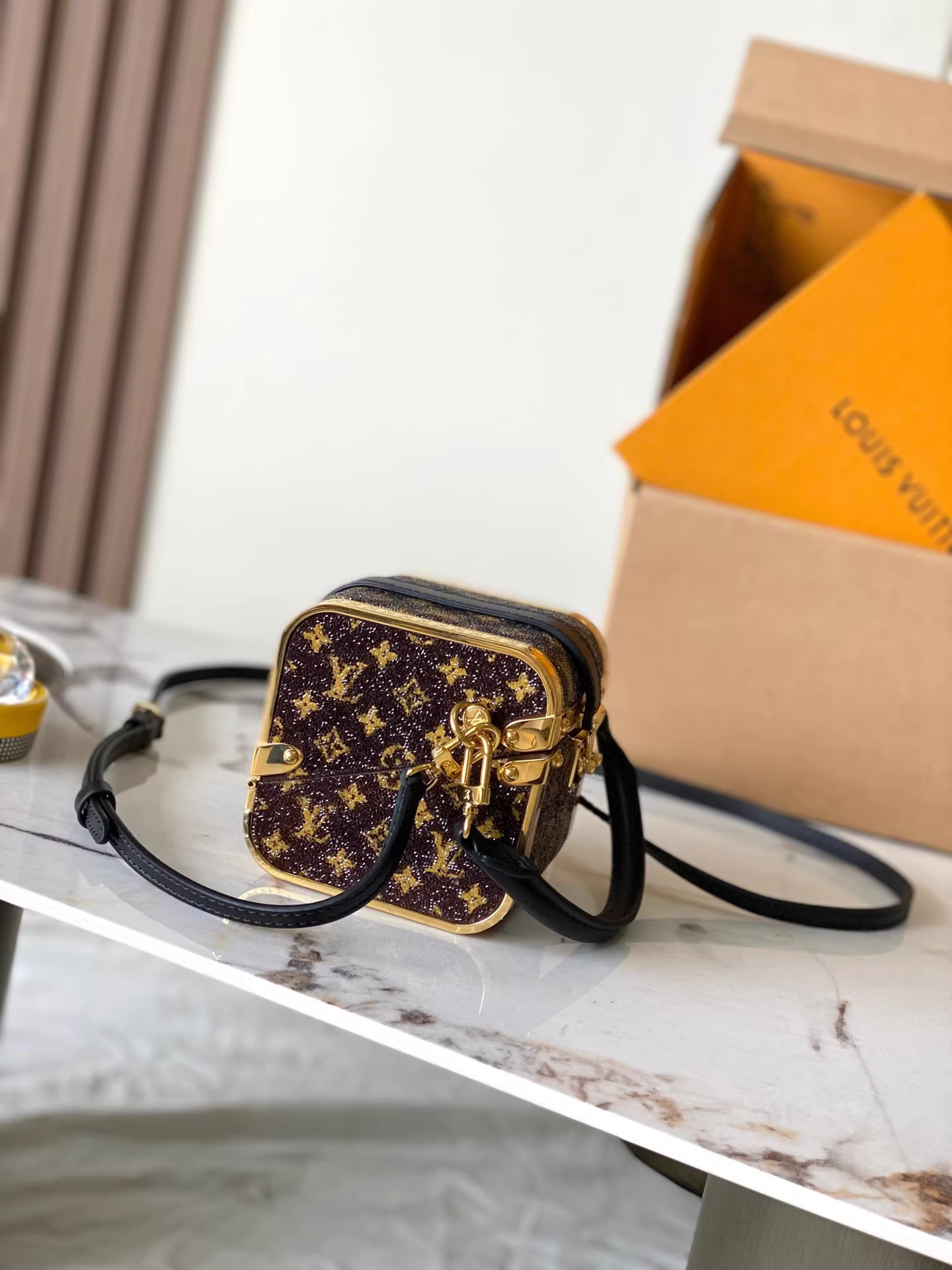 LV Treasure Box M83089