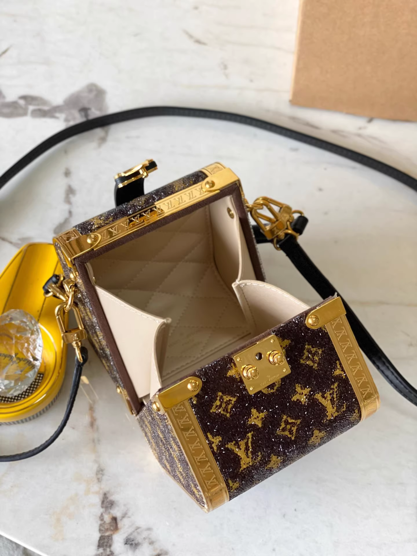 LV Treasure Box M83089