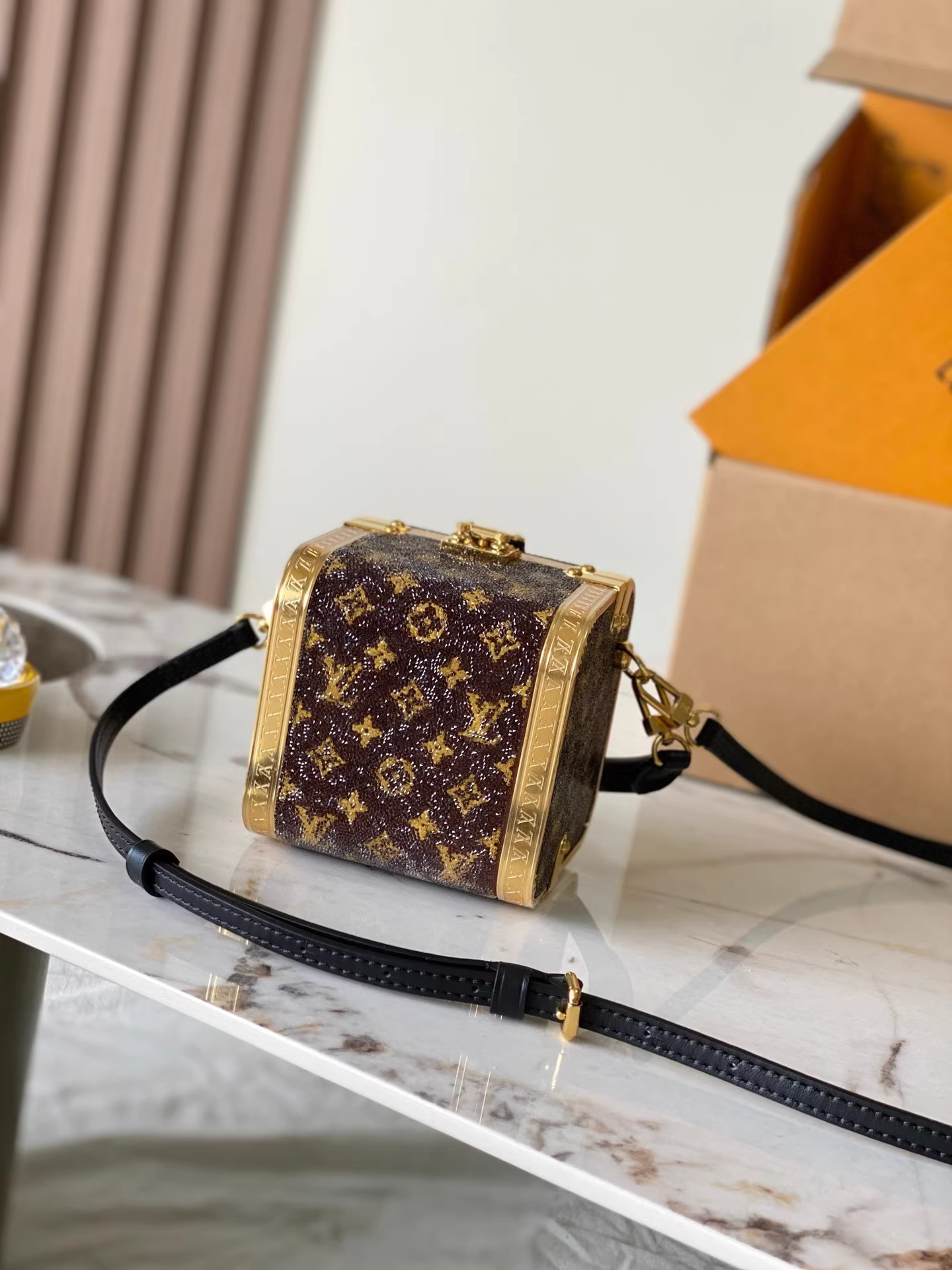 LV Treasure Box M83089