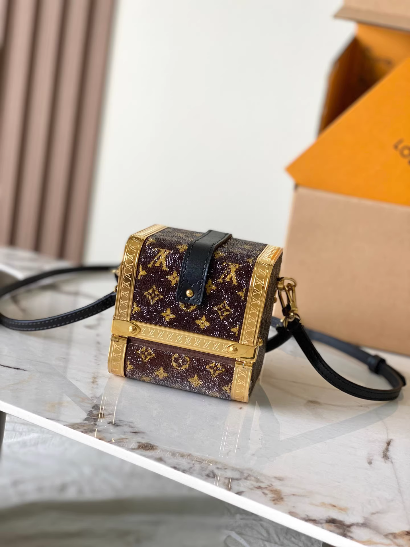 LV Treasure Box M83089